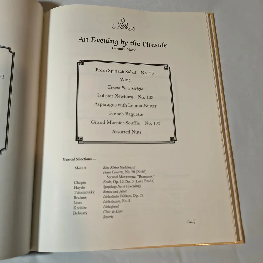 Music Lovers Cookbook 1992‎ First Edition Gibson Nortex Press Hardcover Recipes